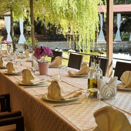 Rritja E Koranit Hotel Tushemisht Ngoại thất bức ảnh