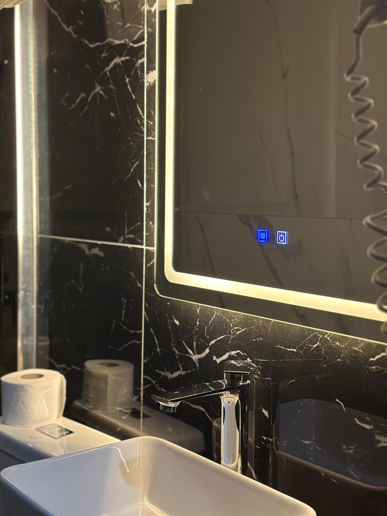 Rritja E Koranit Hotel Tushemisht Ngoại thất bức ảnh